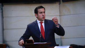 Sale Rodrigo Lara del MinInterior; llega Alejandro Ordóñez